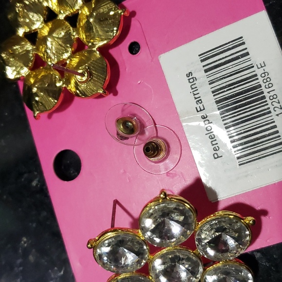 COPY - Sassy Jones Penelope Bib Necklace Set - Picture 7 of 7